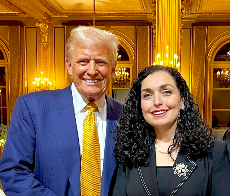 Presidenti i SHBA-ve, Donald Trump dhe Presidentja e Kosovës, Vjosa Osmani.