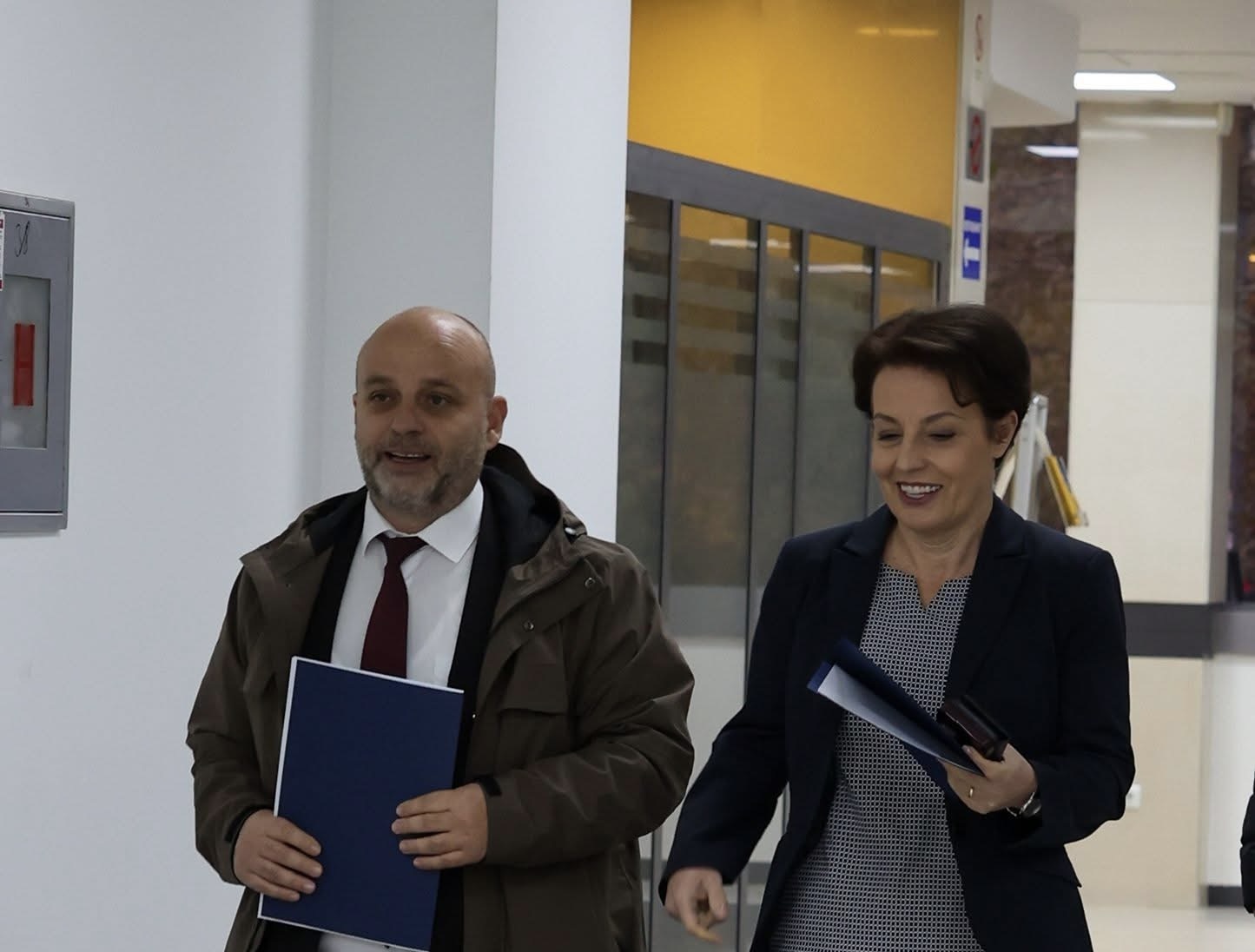 <span>STANDARD PËR PUSHTETIN</span> Gërvalla e bën këshilltar personin që lajmëronte rrejshëm për bombë në vendin ku Thaçi mbante tubim