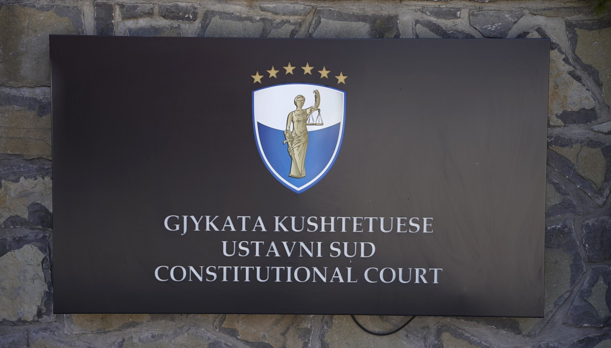 VENDOS KUSHTETUESJA Masë e përkohshme deri më 31 mars për dekretin për shpërndarjen e Kuvendit